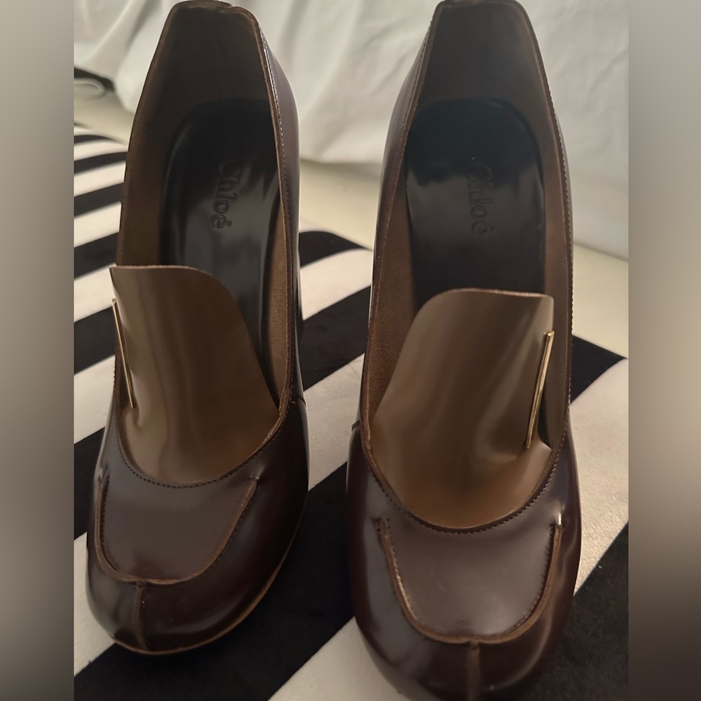Chloe pumps. Preowned. Euro size 37.